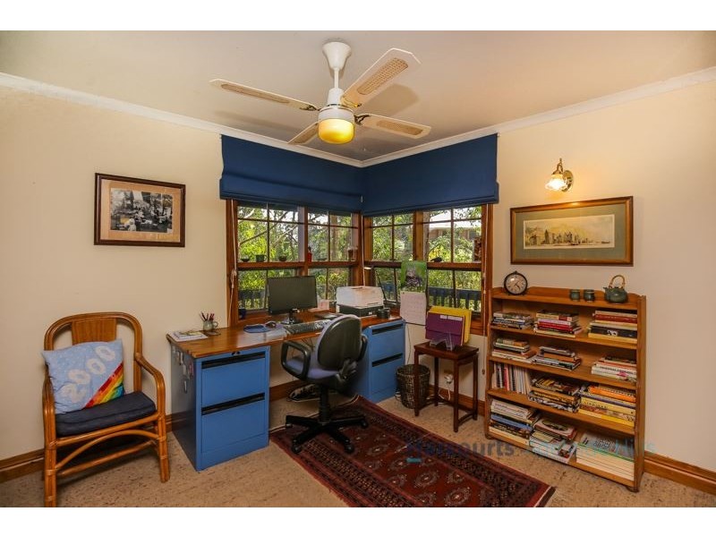 5 St Barberie Drive, Crafers SA 5152