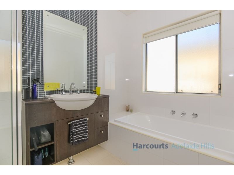 7 Fairfield Road, Mount Barker SA 5251