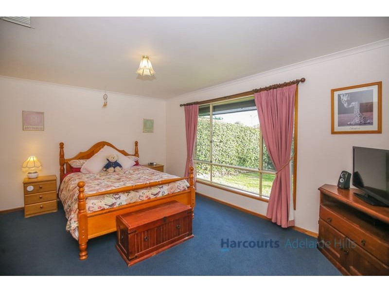 10 Young Court, Mount Barker SA 5251