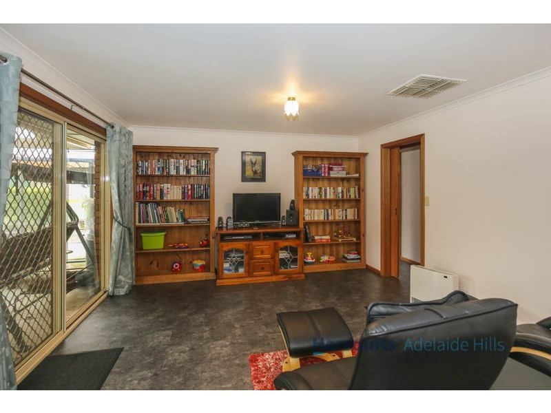 10 Young Court, Mount Barker SA 5251