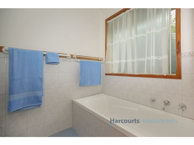 10 Young Court, Mount Barker SA 5251