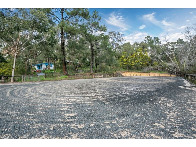 117 Cave Avenue, Bridgewater SA 5155