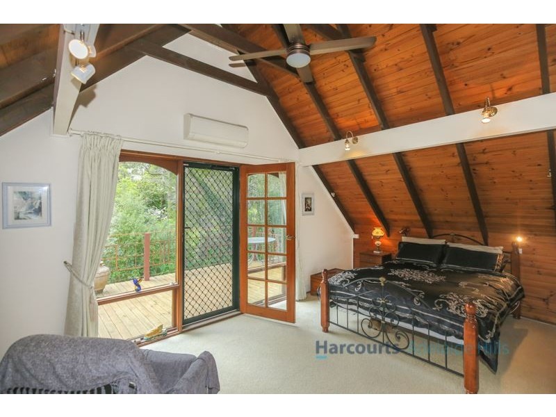 8 First Avenue, Bridgewater SA 5155