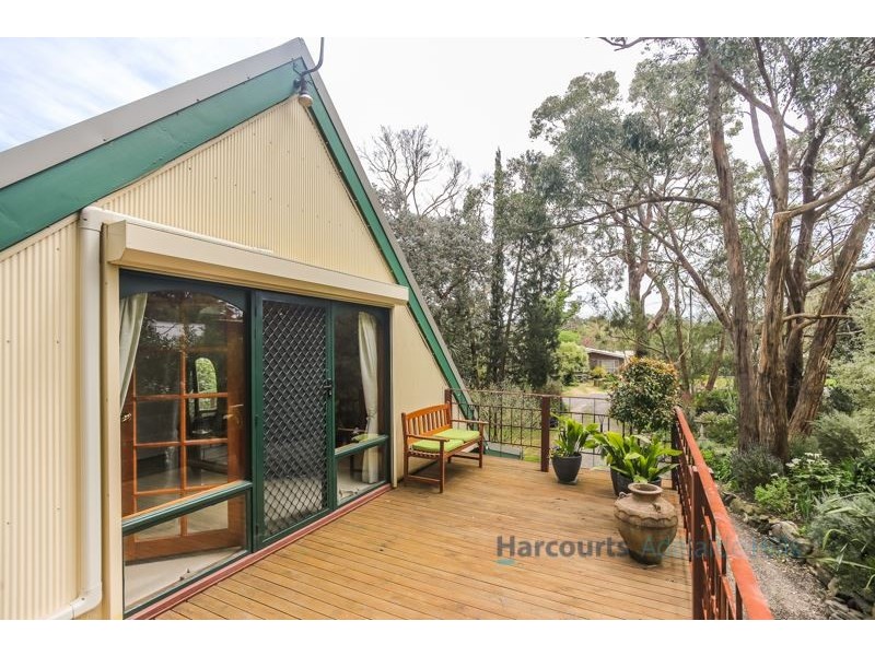 8 First Avenue, Bridgewater SA 5155