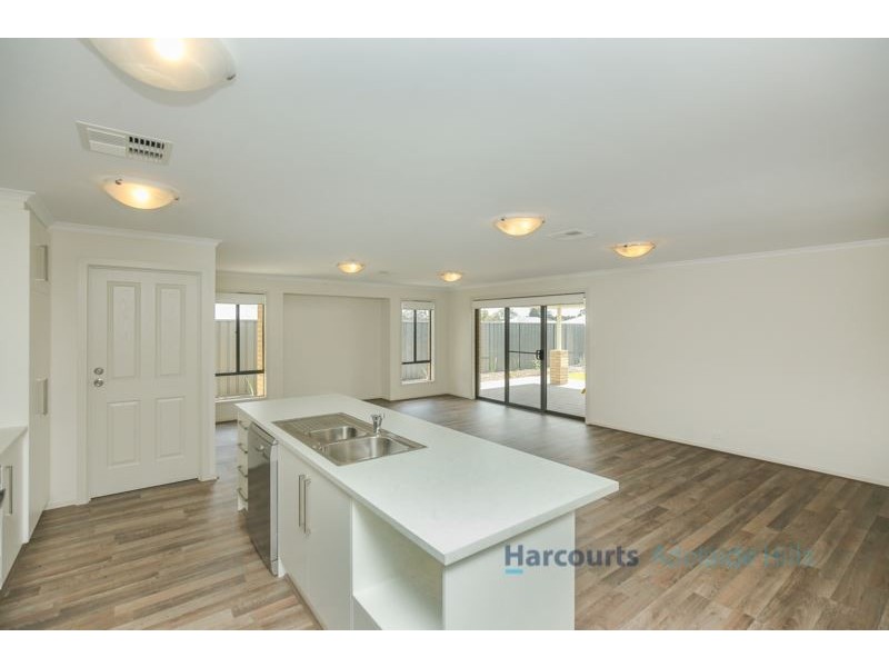 5 Wycombe Drive, Mount Barker SA 5251