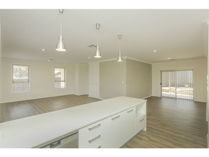 1 Fiora Court, Littlehampton SA 5250