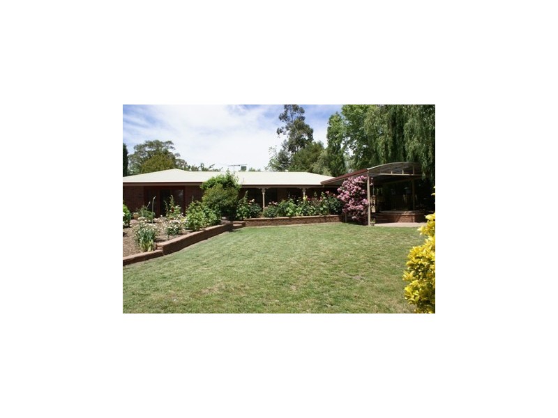 18 Pike Street, Oakbank SA 5243