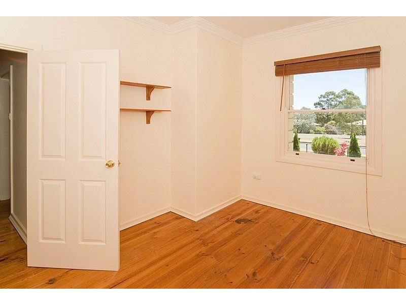 8 Jubilee Cres, Mount Barker SA 5251