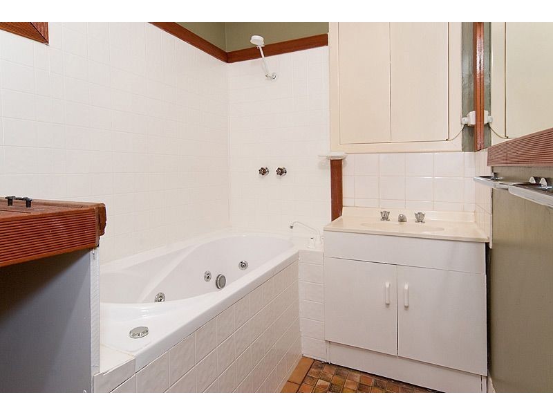 8 Jubilee Cres, Mount Barker SA 5251