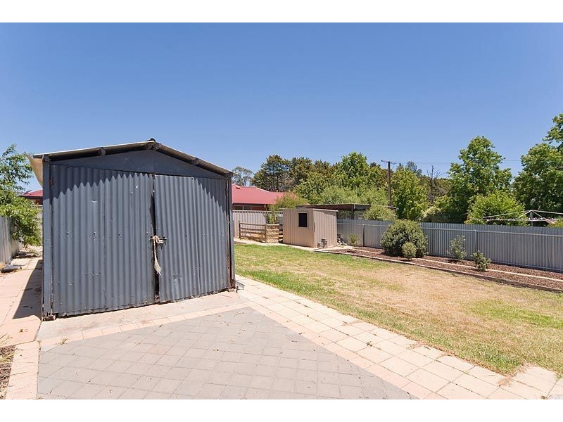 8 Jubilee Cres, Mount Barker SA 5251