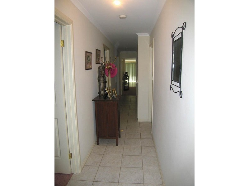 6 Ridgefield Avenue, Paradise SA 5075