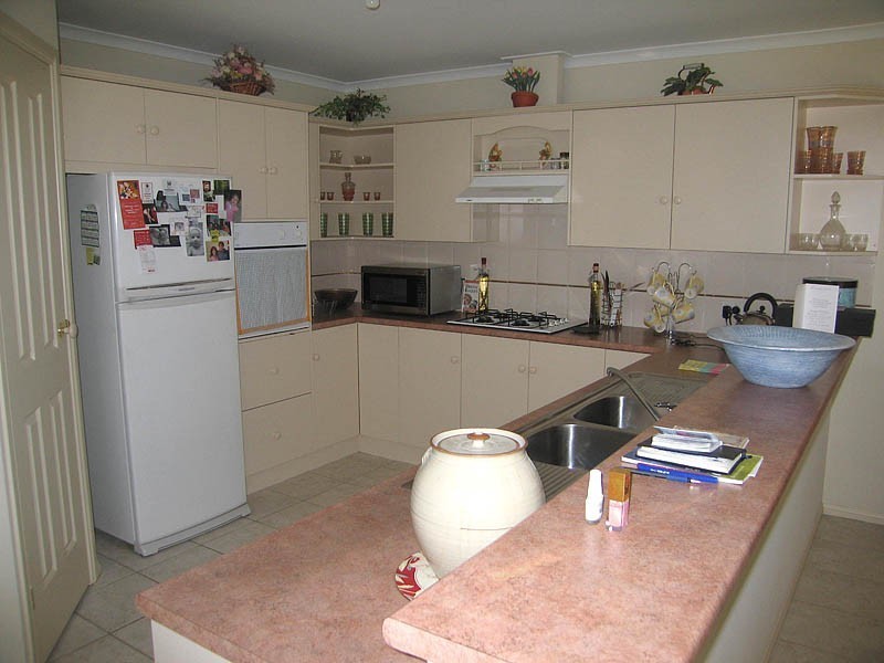 6 Ridgefield Avenue, Paradise SA 5075