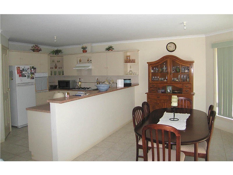 6 Ridgefield Avenue, Paradise SA 5075