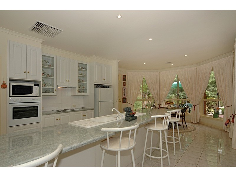 8 Kristen Court, Coromandel Valley SA 5051