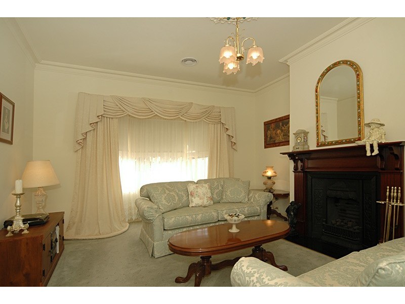 8 Kristen Court, Coromandel Valley SA 5051