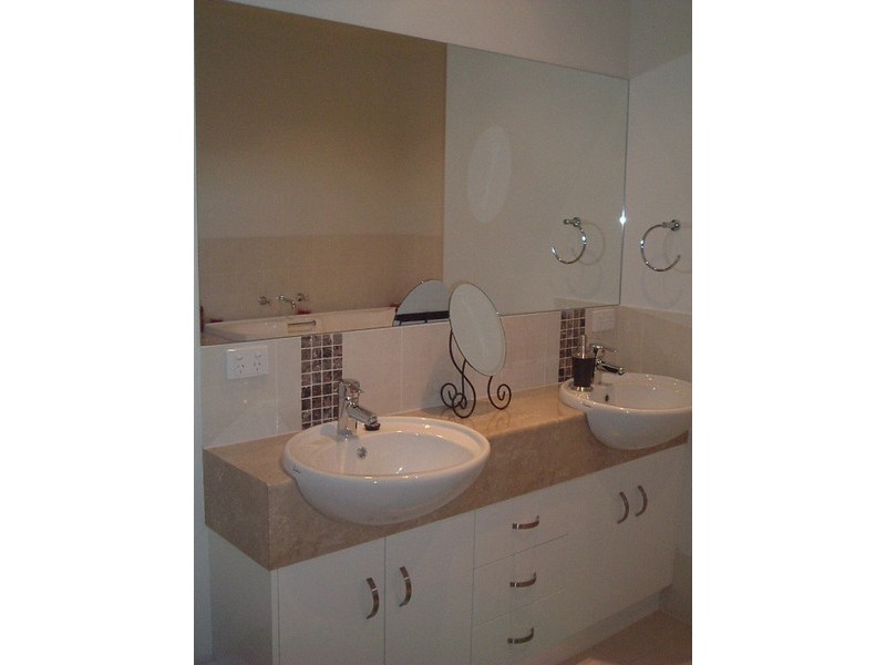 14 Cascades Drive, Mawson Lakes SA 5095