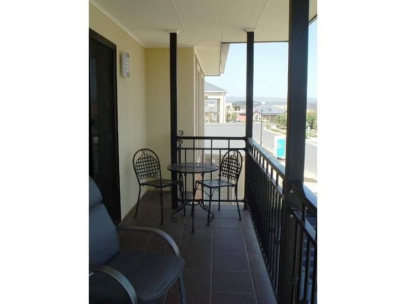 14 Cascades Drive, Mawson Lakes SA 5095