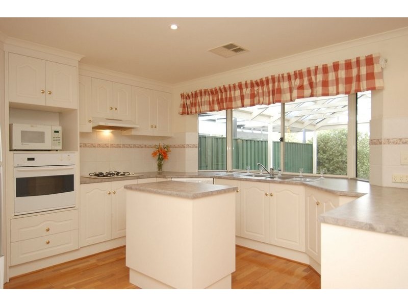 39 Lord Howe Avenue, Hillcrest SA 5086