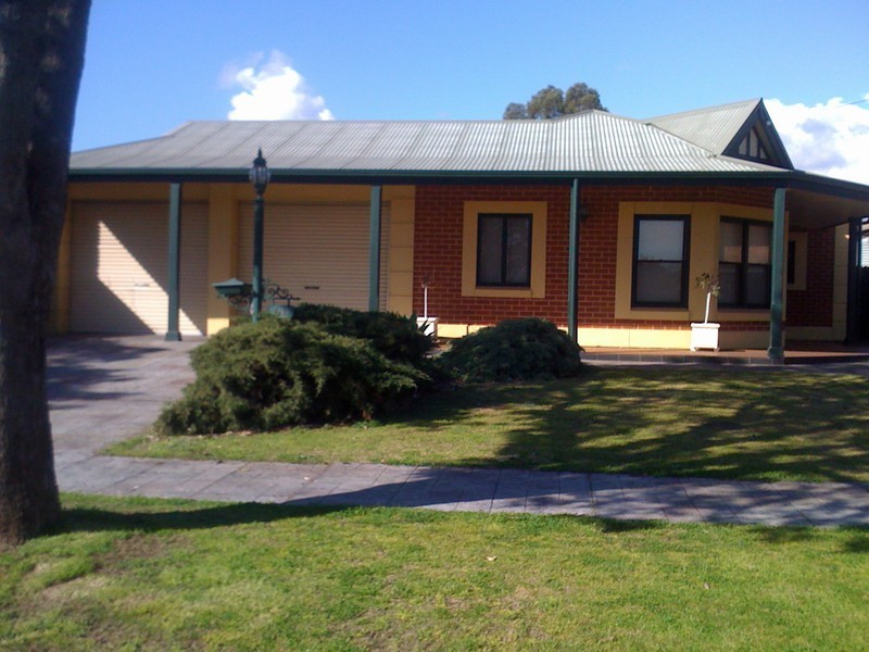 61 Barnes Road, Glynde SA 5070