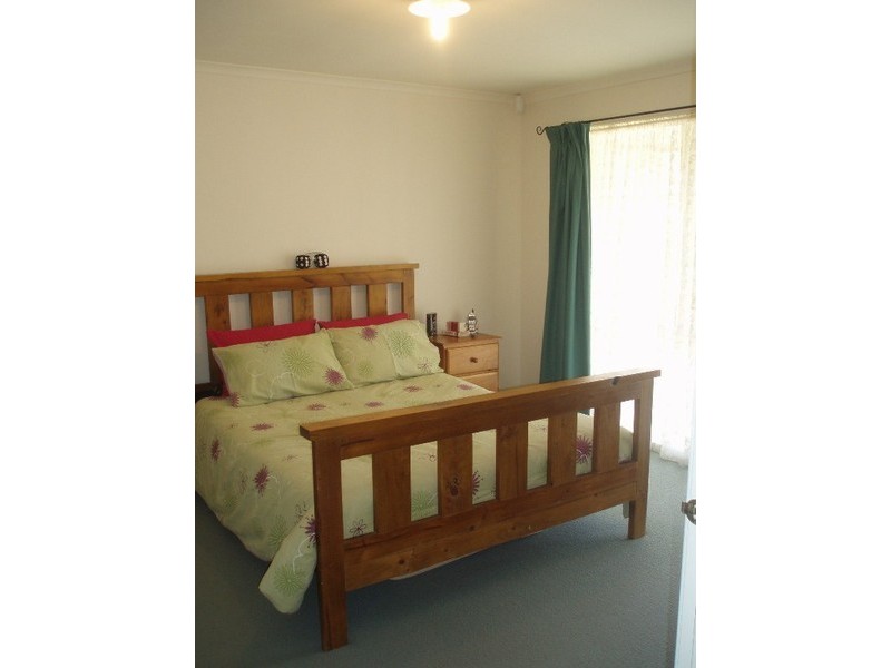 50 Fraser Avenue, Happy Valley SA 5159