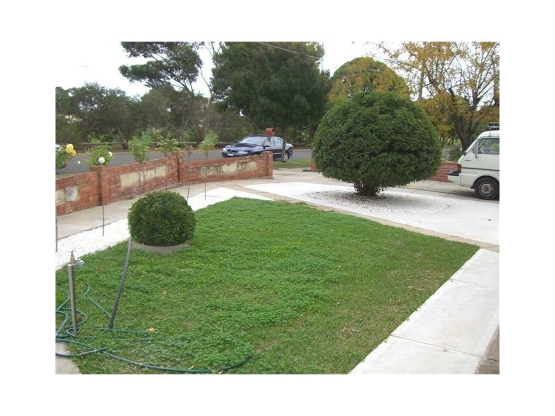 2 Turner Avenue, Clearview SA 5085