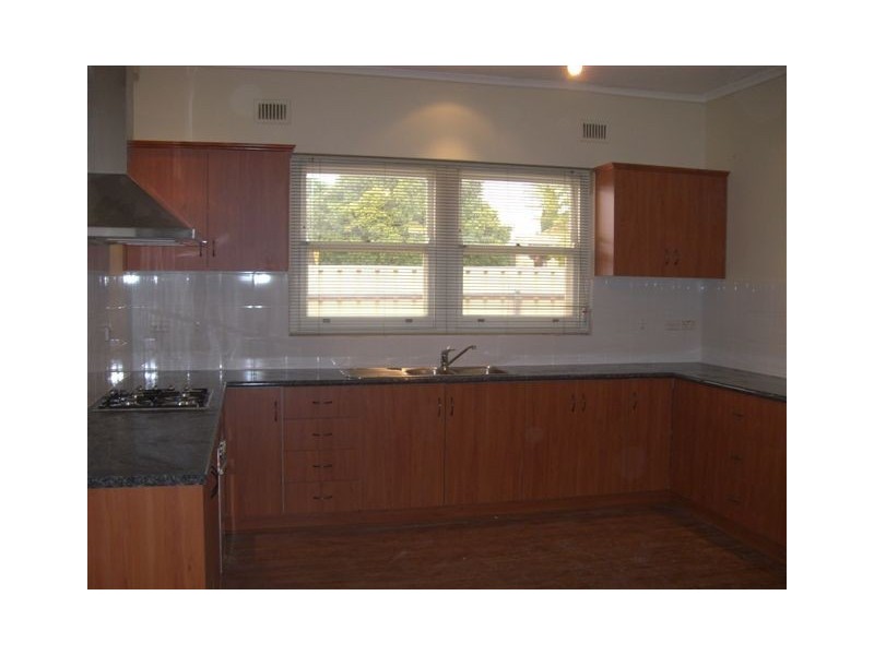 2 Turner Avenue, Clearview SA 5085