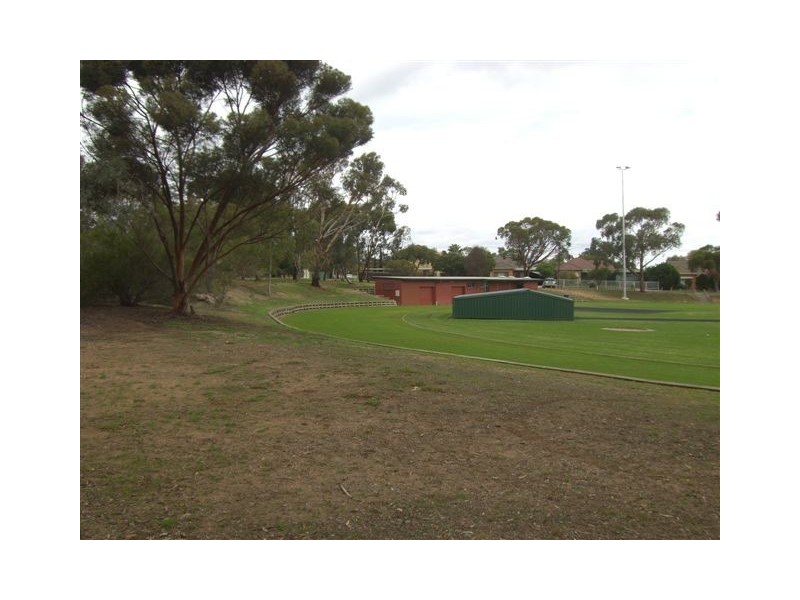 2 Turner Avenue, Clearview SA 5085