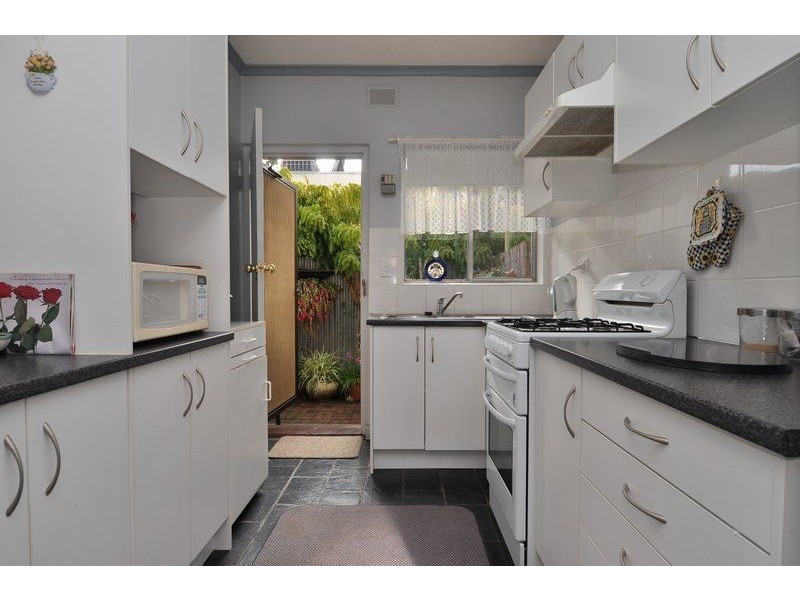 2/16 Tenth Avenue, St Peters SA 5069