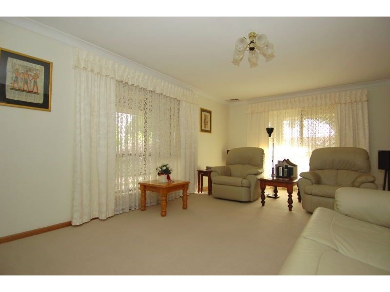 12 Hereford Avenue, Trinity Gardens SA 5068
