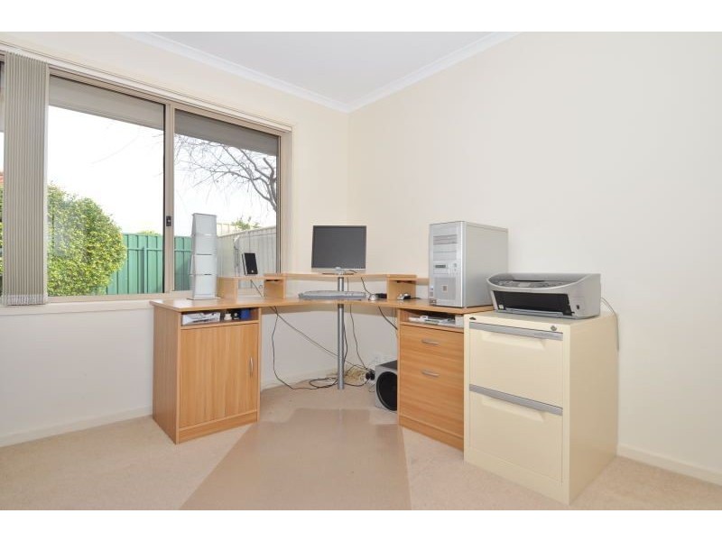 15 Knightsbridge Terrace, Oakden SA 5086