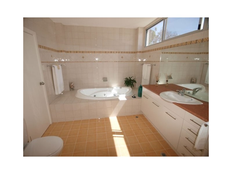 32 Chinner Street, Parkside SA 5063