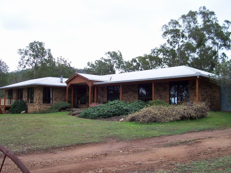 274 Willaura Drive, Mount Hallen QLD 4312