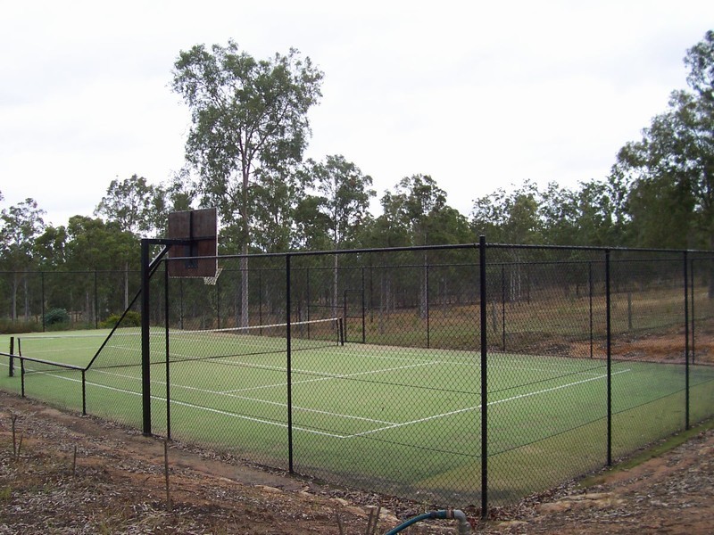 274 Willaura Drive, Mount Hallen QLD 4312