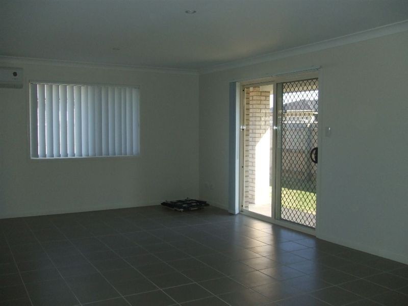 10 Sea Eagle Drive, Lowood QLD 4311