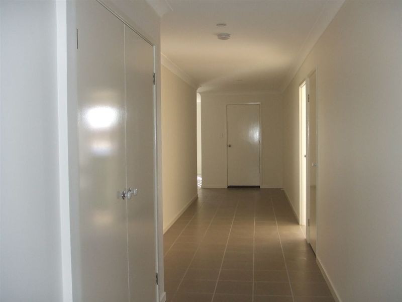 10 Sea Eagle Drive, Lowood QLD 4311