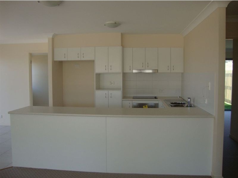 unit 1/9 Harrier Place, Lowood QLD 4311