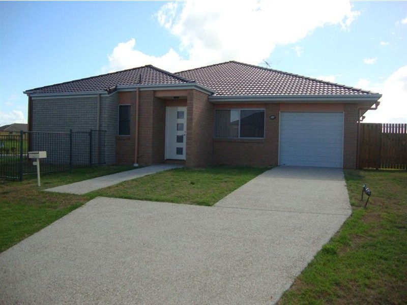 2/5 Sandpiper Drive, Lowood QLD 4311