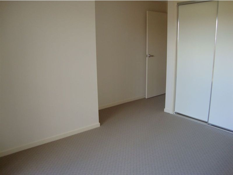 2/5 Sandpiper Drive, Lowood QLD 4311