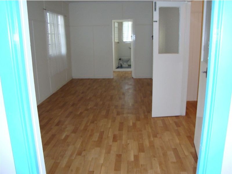 12 Burns Street, Fernvale QLD 4306