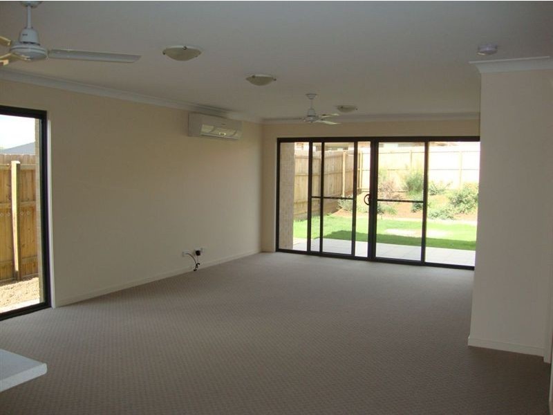 1/20 Harrier Place, Lowood QLD 4311