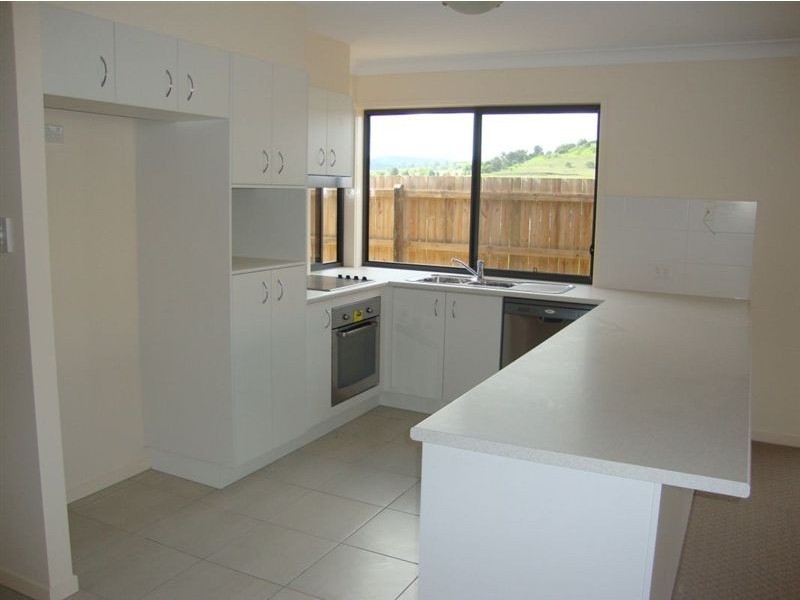 1/20 Harrier Place, Lowood QLD 4311