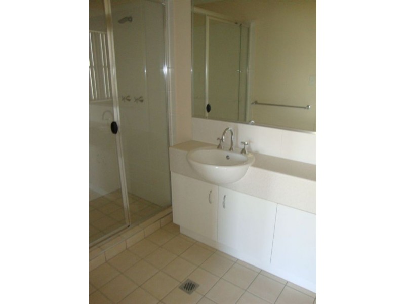 2/9 Harrier Place, Lowood QLD 4311