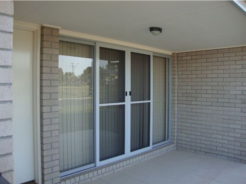 1/9 Harrier Place, Lowood QLD 4311