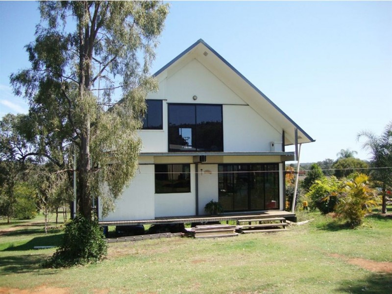 24 Carralluma Crescent, Fernvale QLD 4306