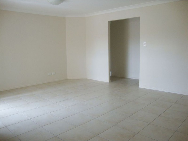 1 Willowood Place, Fernvale QLD 4306