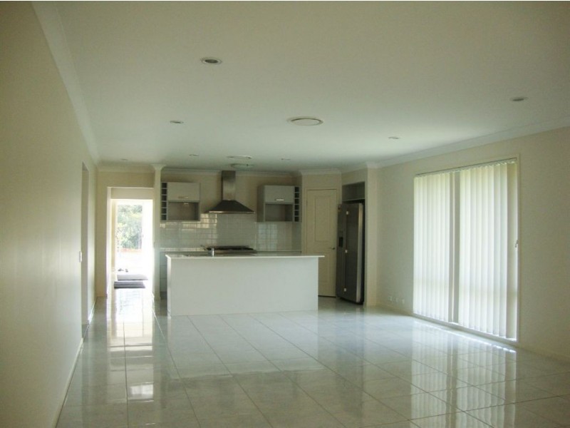 33 Honeywood Drive, Fernvale QLD 4306