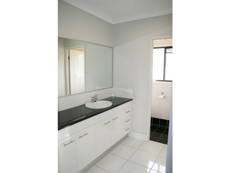 Kensington Grove QLD 4341