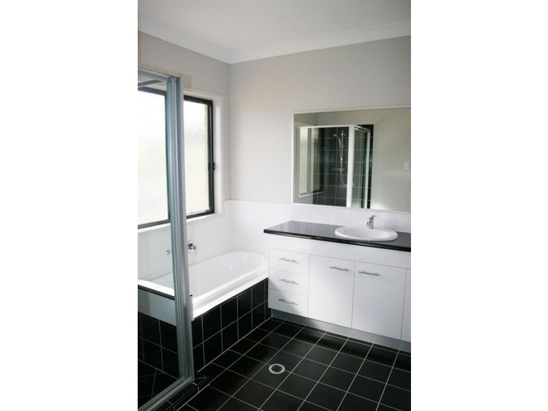 Kensington Grove QLD 4341