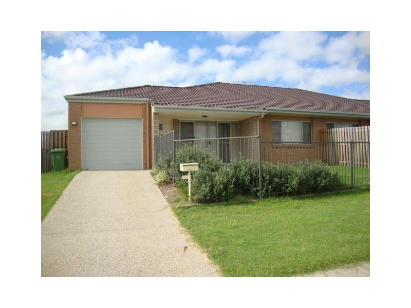 1/5 Sandpiper Drive, Lowood QLD 4311
