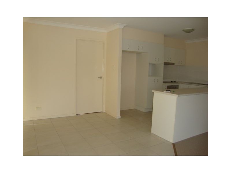 1/5 Sandpiper Drive, Lowood QLD 4311